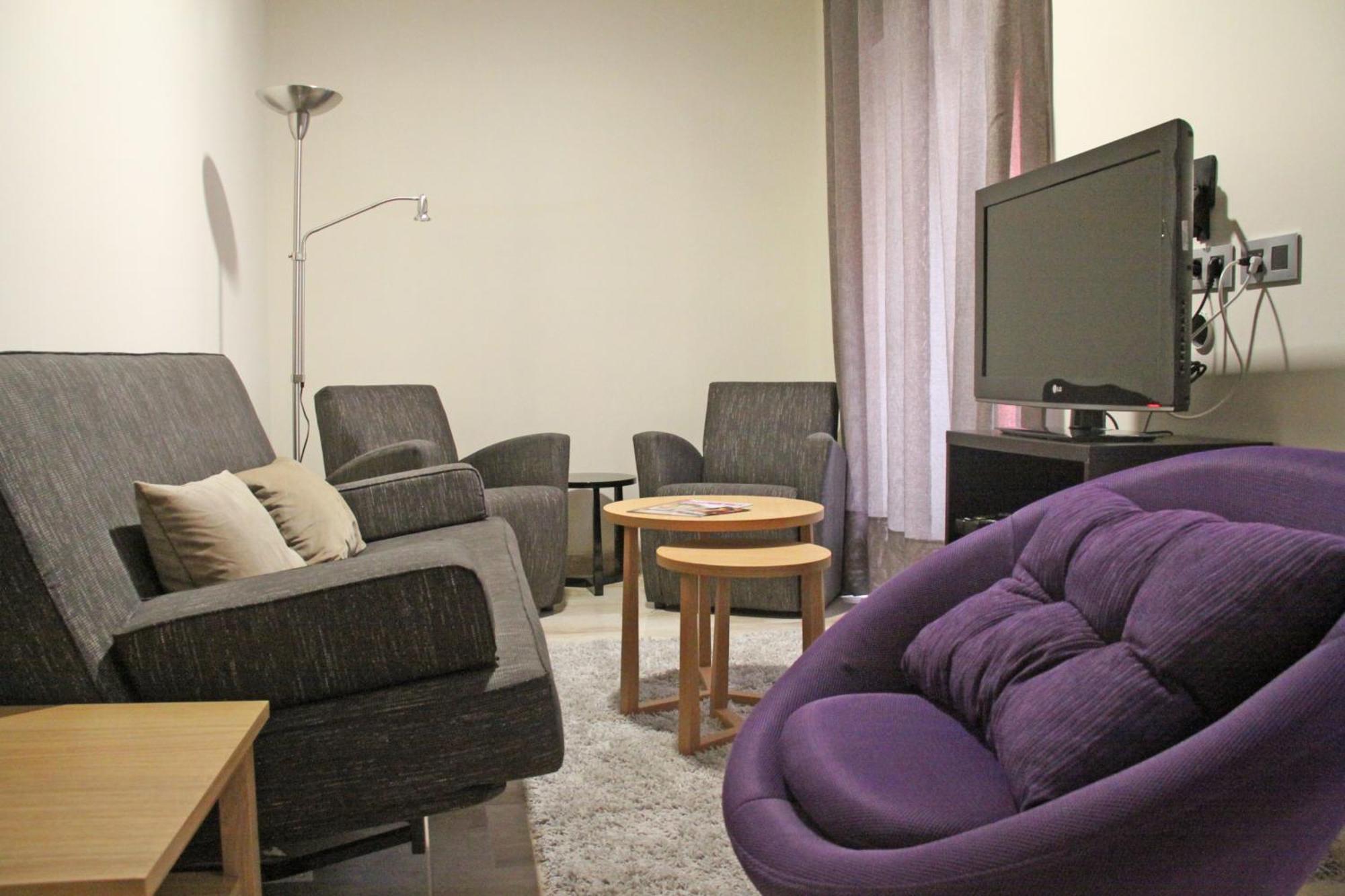 Apartamentos Living Sevilla Centro Maestranza Sevilha Exterior foto