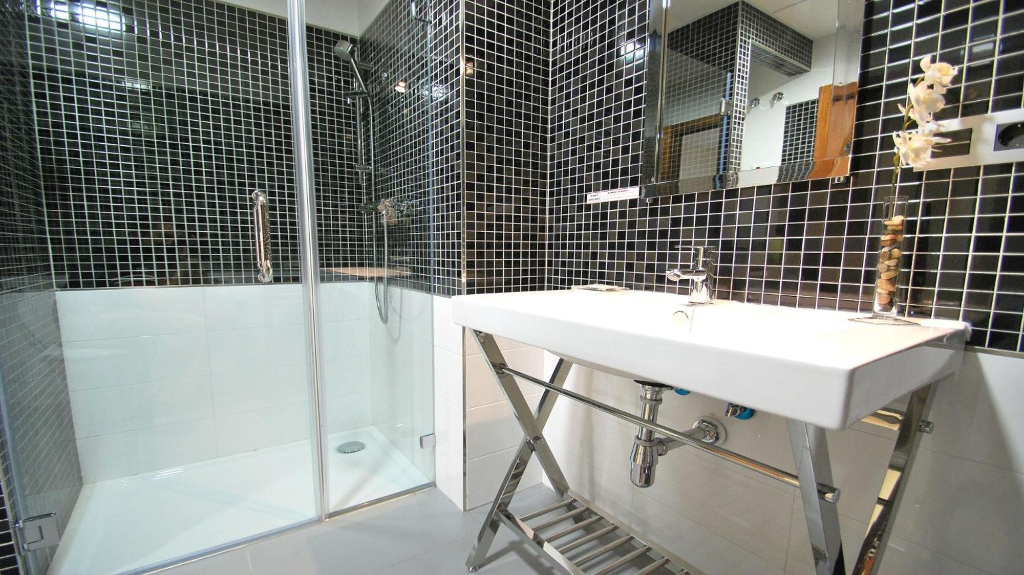 Apartamentos Living Sevilla Centro Maestranza Sevilha Exterior foto