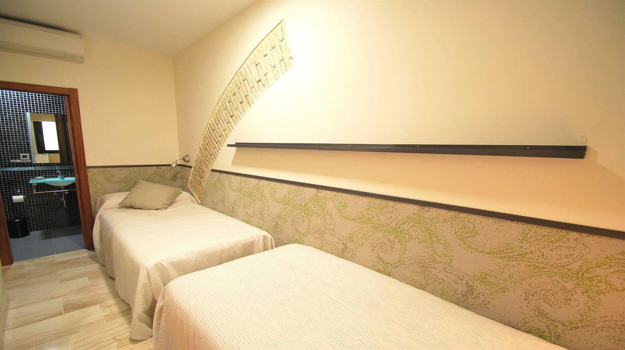 Apartamentos Living Sevilla Centro Maestranza Sevilha Exterior foto
